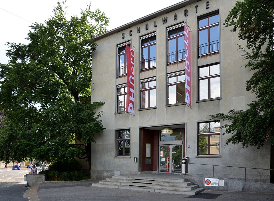 Die Mediothek der PHBern am Helvetiaplatz 2, Bern.